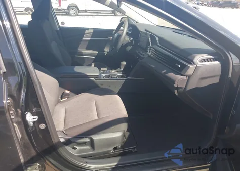 2025 Toyota Camry Le z USA, uszkodzony, nr VIN 4T1DAACK8SU003494